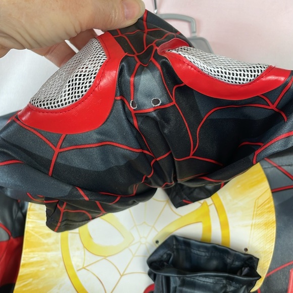 NWT Disney Spider-Man Costume w/Mask, Gloves, and Bulging Muscles - Size 9/10 - Picture 6 of 16